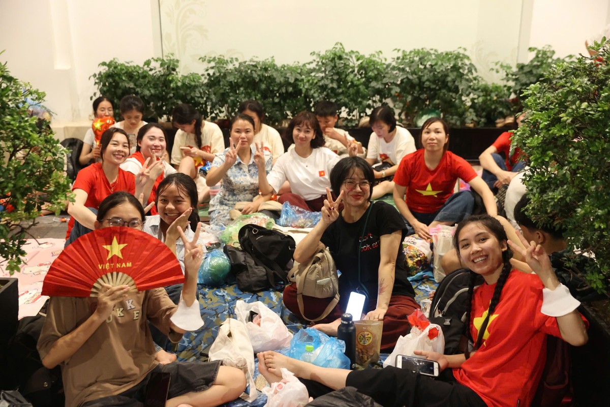 Những khu vực có &quot;view&quot; đẹp đã kín chỗ.