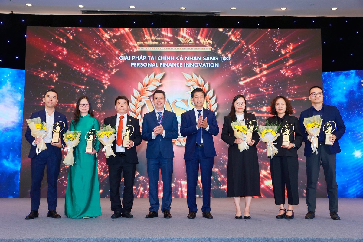 Các đơn vị được vinh danh Giải pháp tài chính cá nhân sáng tạo gồm: CTCP Chứng khoán Kỹ Thương, Ngân hàng TMCP Ngoại thương Việt Nam, Ngân hàng Nông nghiệp và Phát triển nông thôn Việt Nam, CTCP Đầu tư VAM, CTCP Chứng khoán KB Việt Nam, CTCP Chứng khoán Rồng Việt.