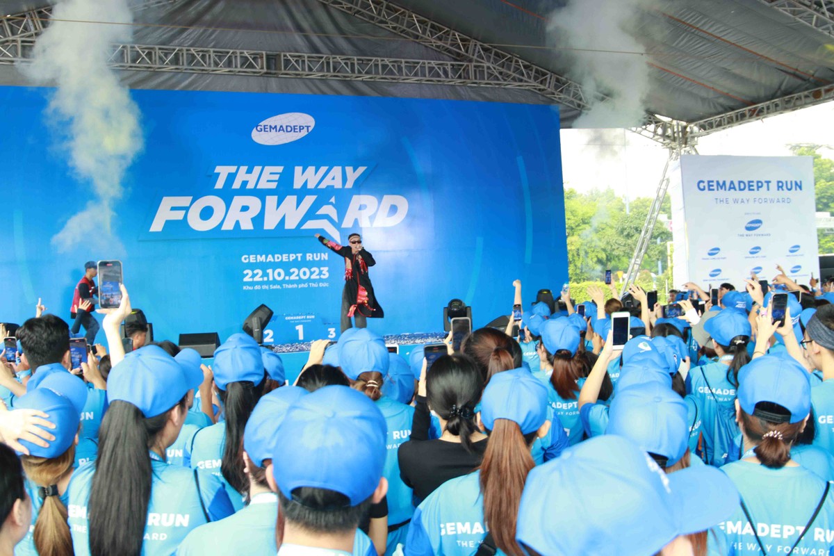 Giải chạy thêm phần bùng nổ khi xuất hiện nhân vật Double2T , quán quân Rap Việt mùa 3.