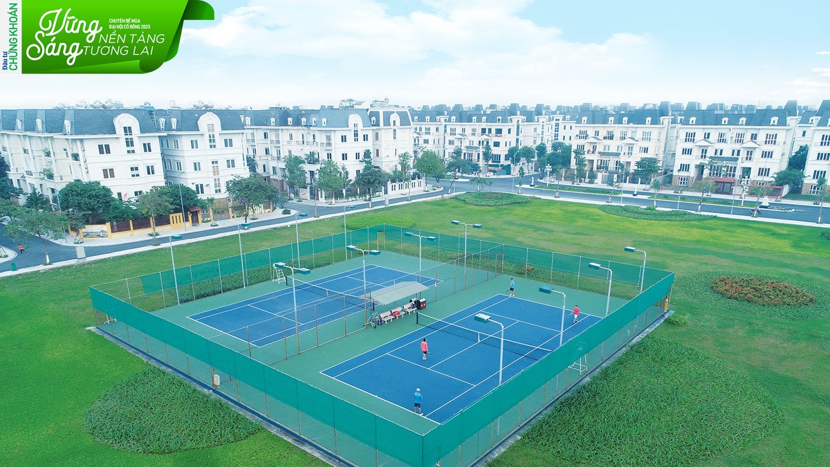 Sân tennis trong Khu đô thị Bắc quốc lộ 32. Sân tennis trong Khu đô thị Bắc quốc lộ 32.