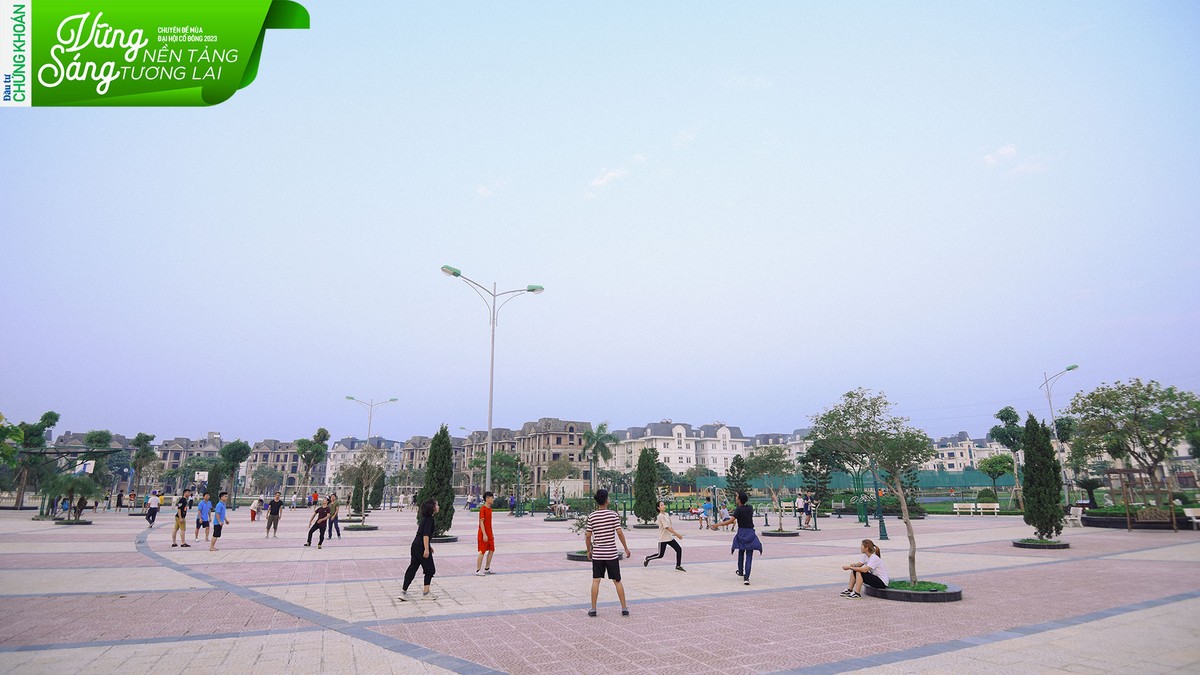 Cư dân Khu đô thị Bắc quốc lộ 32 có nhiều không gian thoáng đãng để vui chơi, giải trí, thể dục thể thao. Cư dân Khu đô thị Bắc quốc lộ 32 có nhiều không gian thoáng đãng để vui chơi, giải trí, thể dục thể thao.