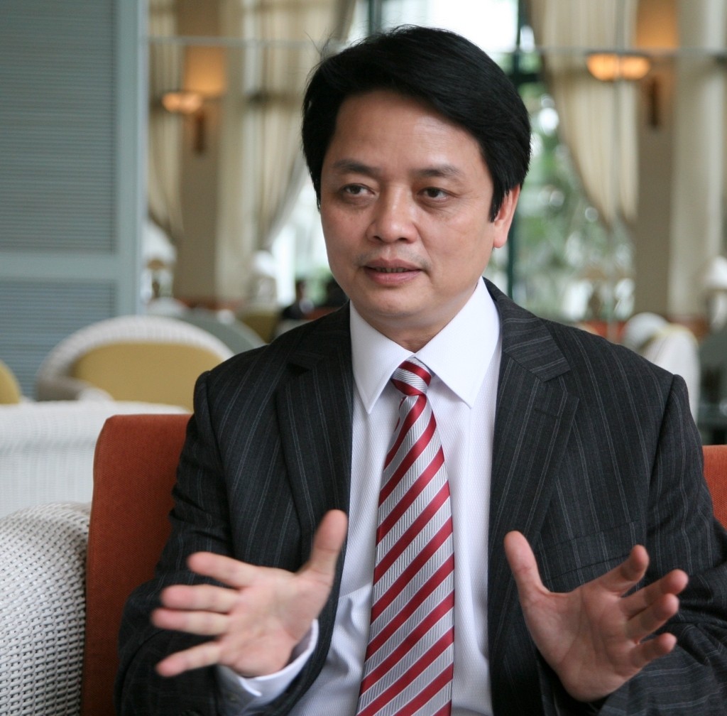 Ông chủ ngân hàng và những sân sau... ảnh 1