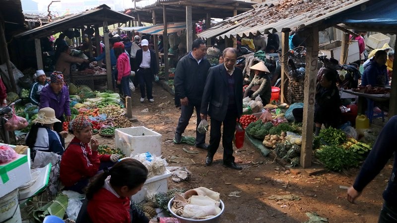 Phiên chợ cuối năm ở Thủ đô chỉ dành cho quý ông ảnh 2 Phiên chợ cuối năm ở Thủ đô chỉ dành cho quý ông ảnh 2