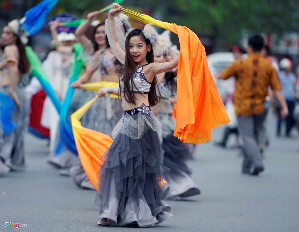 Lễ hội đường phố đặc sắc tại Festival Huế ảnh 3