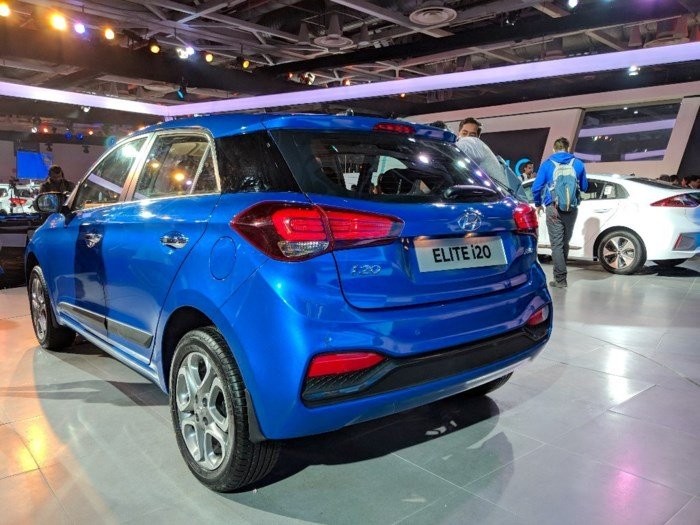 Không phải xe “Tàu”, sedan cỡ nhỏ như Vios này có giá chỉ 200 triệu ảnh 2 Không phải xe “Tàu”, sedan cỡ nhỏ như Vios này có giá chỉ 200 triệu ảnh 2