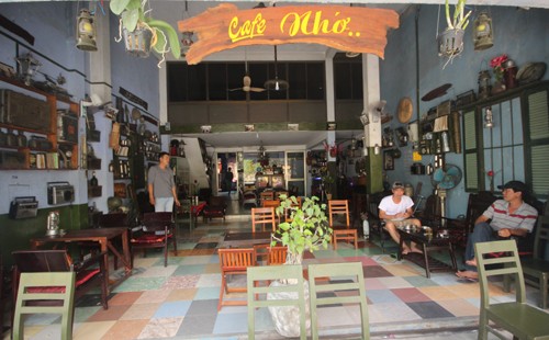 Người đàn ông lưu giữ hơn 1.000 đồ vật chiến tranh ảnh 2 Người đàn ông lưu giữ hơn 1.000 đồ vật chiến tranh ảnh 2