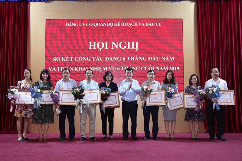 Bộ Kế hoạch và Đầu tư: Phát huy vai trò cơ quan tham mưu, thực hiện tốt các nhiệm vụ chính trị ảnh 4 Bộ Kế hoạch và Đầu tư: Phát huy vai trò cơ quan tham mưu, thực hiện tốt các nhiệm vụ chính trị ảnh 4