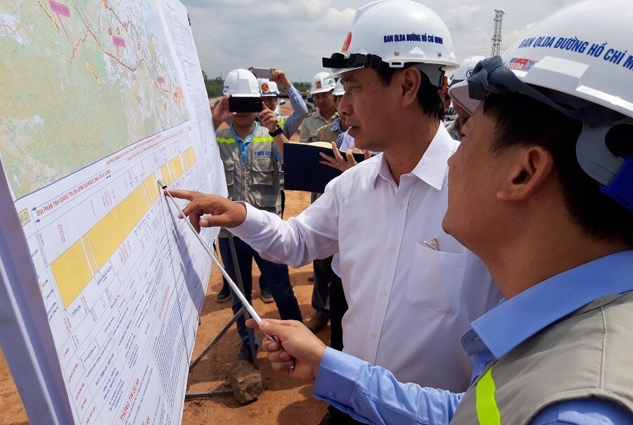 Thứ trưởng Bộ Giao thông công khai số điện thoại, nhận phản ánh “nóng” tại Cao tốc Cam Lộ - La Sơn ảnh 1 Thứ trưởng Bộ Giao thông công khai số điện thoại, nhận phản ánh “nóng” tại Cao tốc Cam Lộ - La Sơn ảnh 1