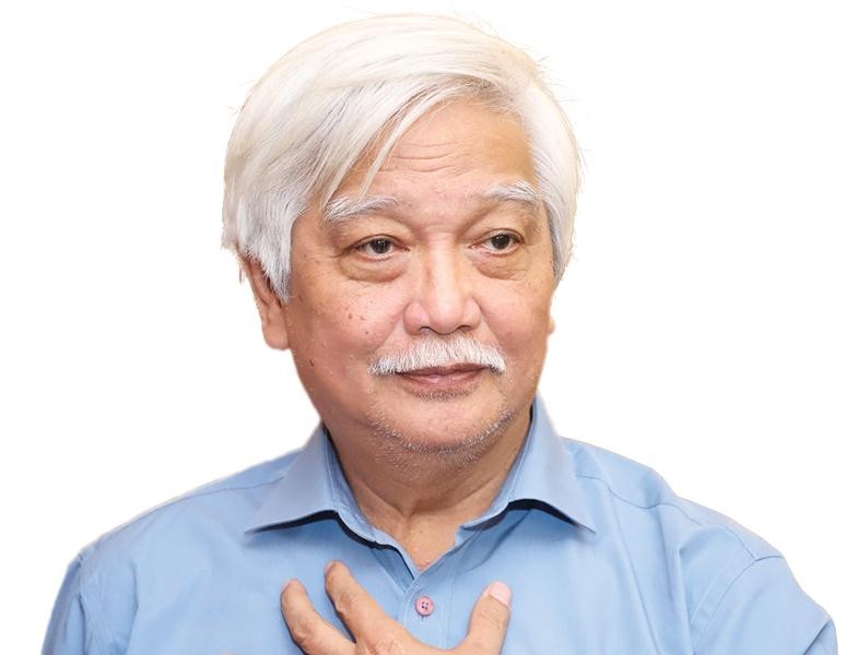 Nhà sử học đại biểu Quốc hội Dương Trung Quốc. Nhà sử học đại biểu Quốc hội Dương Trung Quốc.