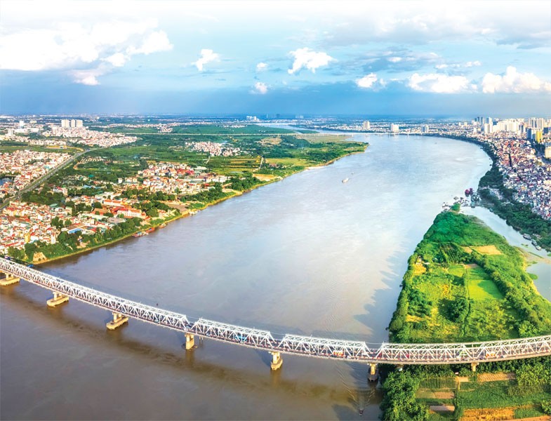 Với khoảng cách sang trung tâm Thành phố chỉ mất 10 phút di chuyển, Long Biên đang là tâm điểm trong làn sóng dịch chuyển của cư dân phố cổ. Với khoảng cách sang trung tâm Thành phố chỉ mất 10 phút di chuyển, Long Biên đang là tâm điểm trong làn sóng dịch chuyển của cư dân phố cổ.