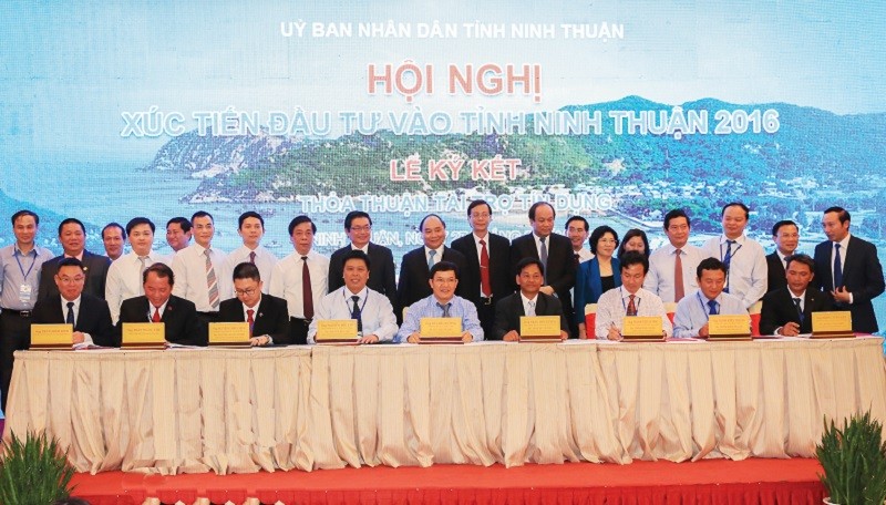 Ninh Thuận thu hút mạnh mẽ các nhà đầu tư trong nước và quốc tế. Ninh Thuận thu hút mạnh mẽ các nhà đầu tư trong nước và quốc tế.