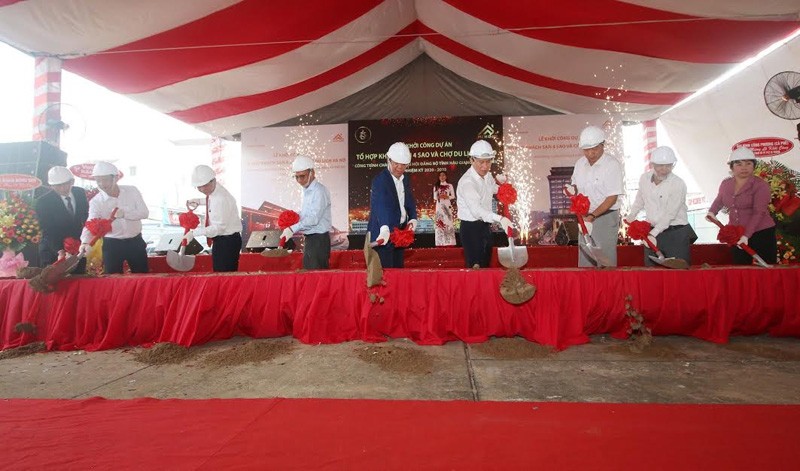 Khởi công dự án tổ hợp khách sạn 4 sao và chợ du lịch tại Hậu Giang.