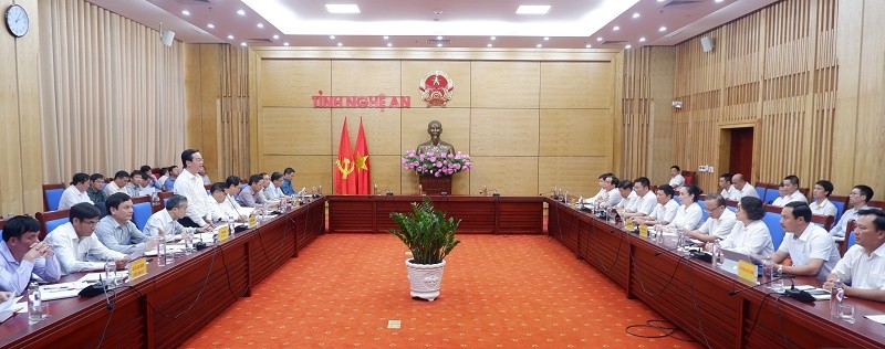 Lãnh đạo tỉnh Nghệ An và EVNNPC bàn việc phát triển hạ tầng lưới điện, đáp ứng nhu cầu phát triển kinh tế - xã hội trên địa bàn