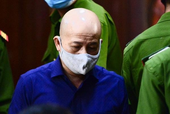 Bị cáo Đinh Ngọc Hệ (Út "trọc") phủ nhận cáo trạng và lời khai của các đồng phạm Bị cáo Đinh Ngọc Hệ (Út "trọc") phủ nhận cáo trạng và lời khai của các đồng phạm