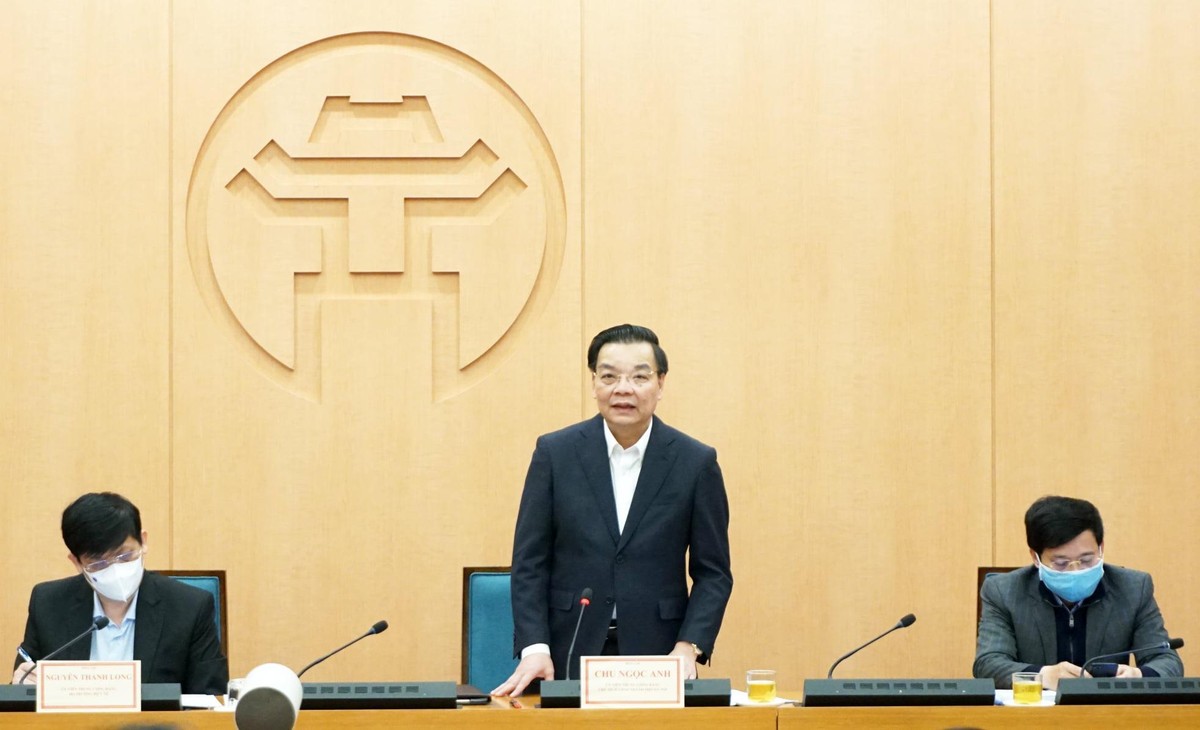 Chủ tịch UBND TP Hà Nội Chu Ngọc Anh khẳng định Hà Nội sẽ nâng cao năng lực xét nghiệm, tăng cường đầu tư năng lực điều trị để nhanh nhất kiểm soát được tình hình dịch bệnh… Chủ tịch UBND TP Hà Nội Chu Ngọc Anh khẳng định Hà Nội sẽ nâng cao năng lực xét nghiệm, tăng cường đầu tư năng lực điều trị để nhanh nhất kiểm soát được tình hình dịch bệnh…