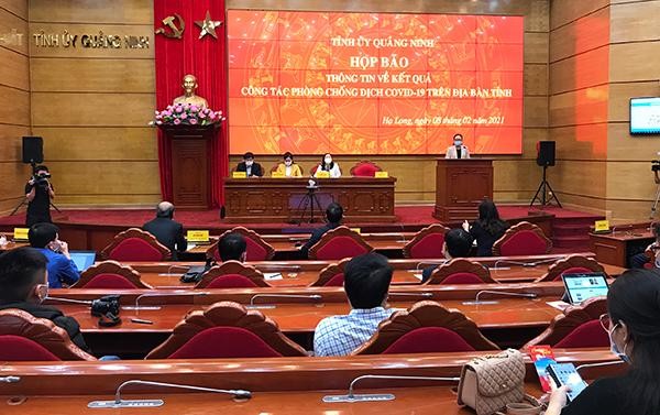 Quảng Ninh tổ chức họp báo công bố thông tin đã kiểm soát được dịch bệnh Covid-19. Ảnh: Thu Lê. Quảng Ninh tổ chức họp báo công bố thông tin đã kiểm soát được dịch bệnh Covid-19. Ảnh: Thu Lê.