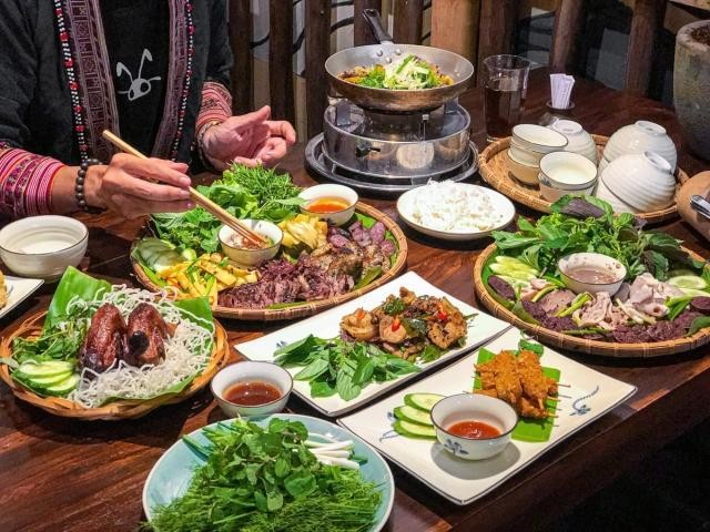 Với “Ban”, Vương Thu Phương mong muốn giới thiệu nhiều hơn đến thực khách những đặc sản của mảnh đất đại ngàn này, mảnh đất không chỉ đa dạng văn hóa của các dân tộc mà còn có nét ẩm thực vô cùng độc đáo. Với “Ban”, Vương Thu Phương mong muốn giới thiệu nhiều hơn đến thực khách những đặc sản của mảnh đất đại ngàn này, mảnh đất không chỉ đa dạng văn hóa của các dân tộc mà còn có nét ẩm thực vô cùng độc đáo.