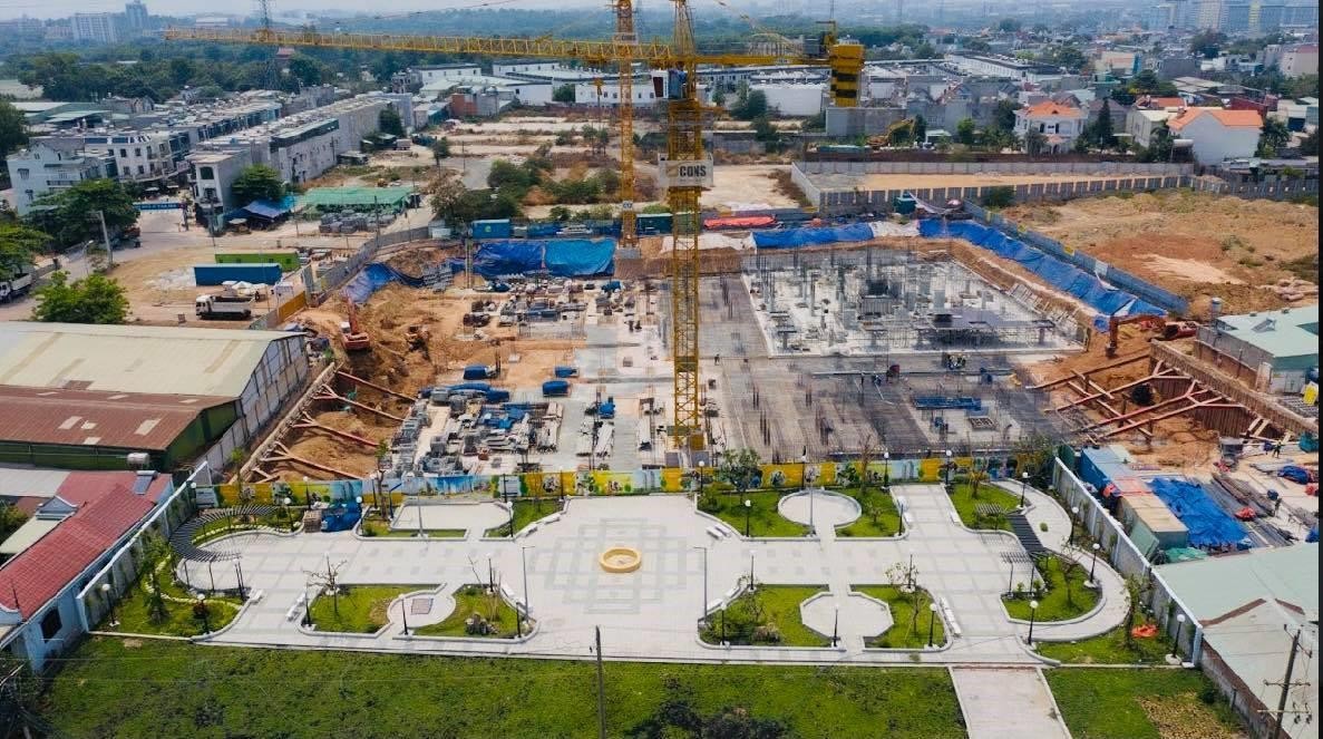 Cách thành phố Thủ Đức 5 phút di chuyển, Bcons Plaza đang được triển khai xây dựng.