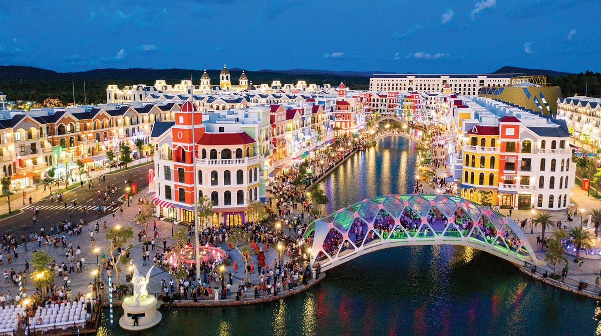 Phú Quốc United Center luôn rộn rã từ khi khai trương