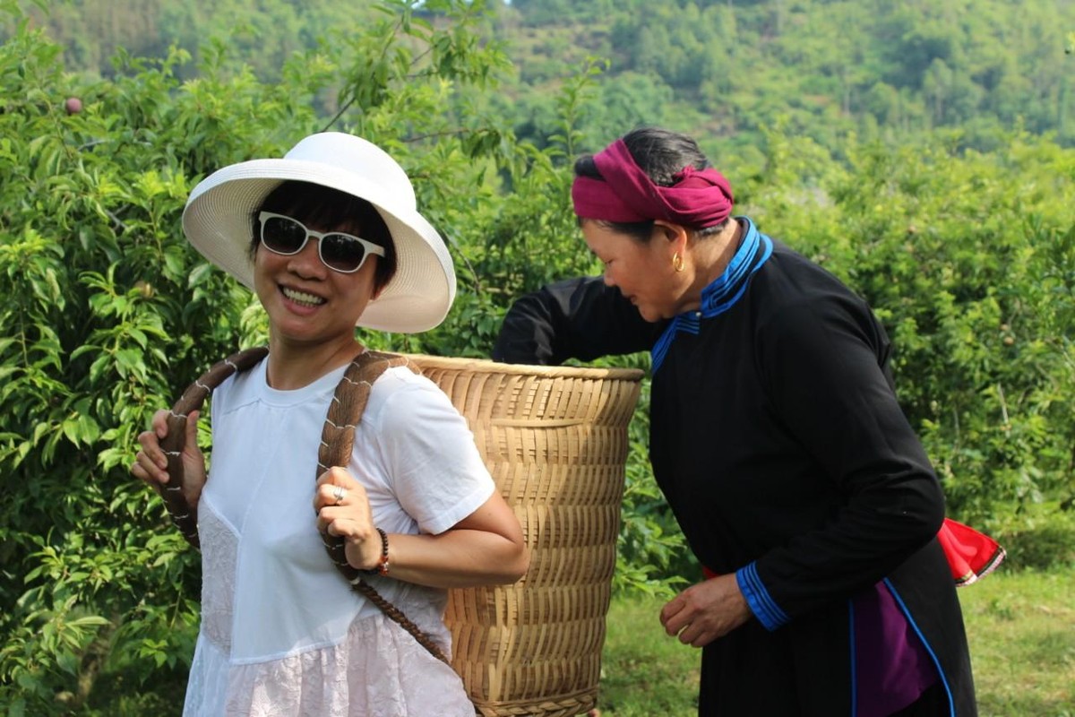 Chị Nghiêm Thúy Hà đi tour xem đua ngựa Bắc Hà, Lào Cai, tháng 11/2020.