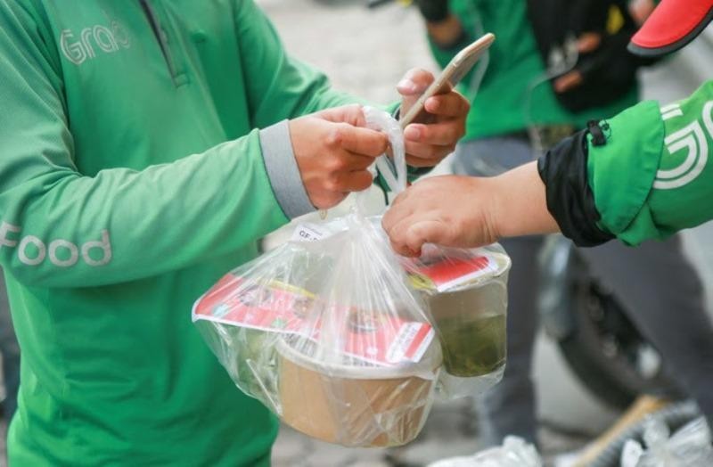 Đơn hàng của khách khi các shipper nhận. (Ảnh: Phương Linh) Đơn hàng của khách khi các shipper nhận. (Ảnh: Phương Linh)