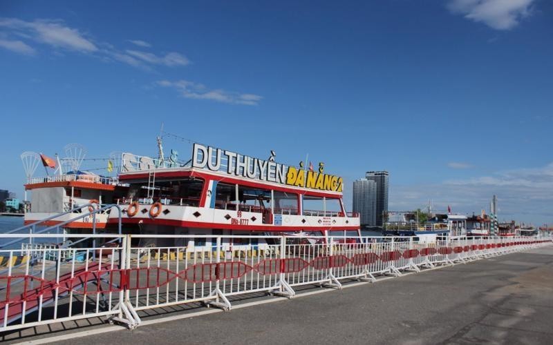 UBND TP. Đà Nẵng giao Ban quản lý Các dự án thực hiện các thủ tục liên quan để triển khai đầu tư, nâng cấp cảng Sông Hàn thành cảng du lịch. UBND TP. Đà Nẵng giao Ban quản lý Các dự án thực hiện các thủ tục liên quan để triển khai đầu tư, nâng cấp cảng Sông Hàn thành cảng du lịch.