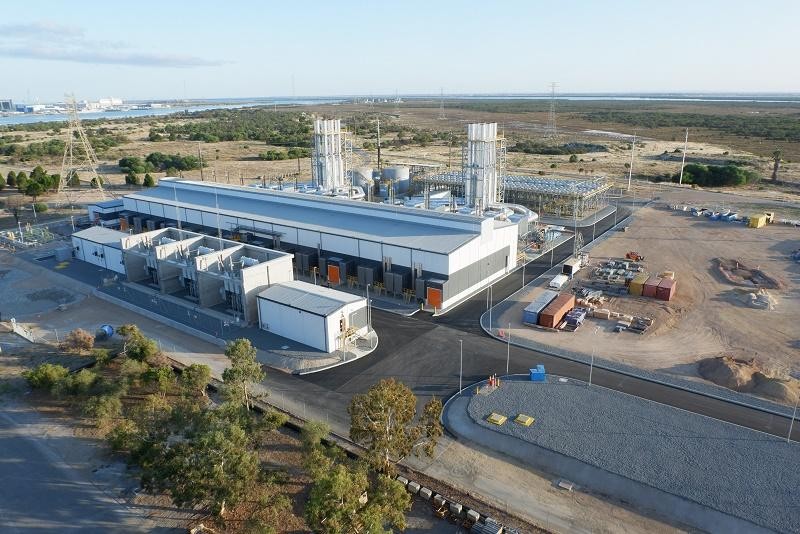 Nhà máy điện động cơ đốt trong linh hoạt ICE sử dụng khí tự nhiên hóa lỏng LNG sẽ có vai trò quan trọng trong việc cung cấp điện một cách nhanh chóng và giúp tích hợp năng lượng tái tạo