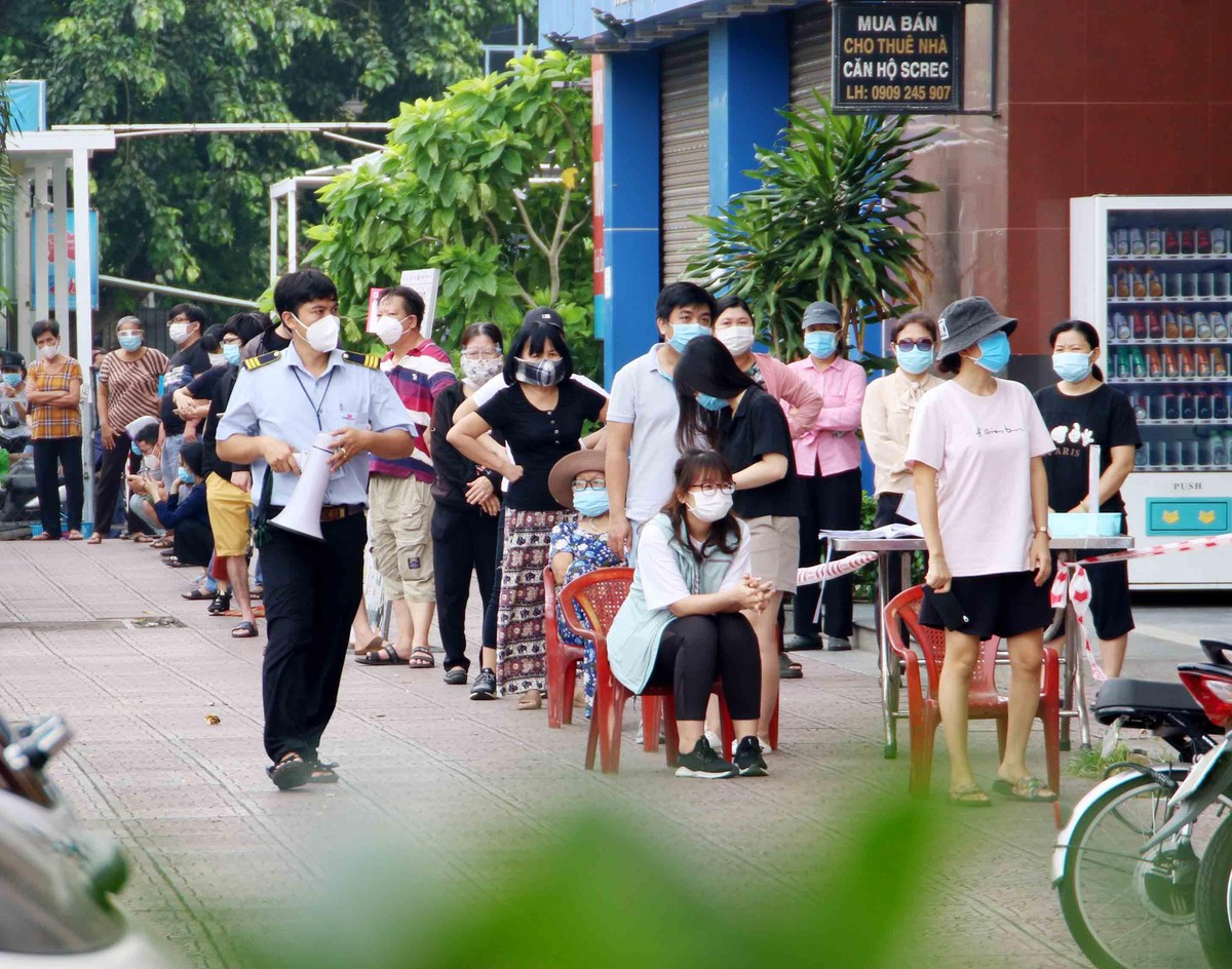 Nhắc nhở khách hàng chỉ mua số lượng có hạn, thanh toán nhanh chóng.