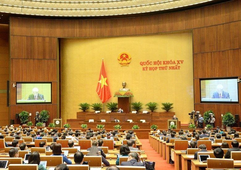Tổng Bí thư nhấn mạnh, Quốc hội cần tiếp tục phát huy mạnh mẽ hơn nữa vai trò, vị trí của mình trong việc tạo lập khuôn khổ pháp lý cho các hoạt động của đất nước, phục vụ nhiệm vụ phát triển kinh tế - xã hội, bảo đảm quốc phòng, an ninh, đối ngoại. Tổng Bí thư nhấn mạnh, Quốc hội cần tiếp tục phát huy mạnh mẽ hơn nữa vai trò, vị trí của mình trong việc tạo lập khuôn khổ pháp lý cho các hoạt động của đất nước, phục vụ nhiệm vụ phát triển kinh tế - xã hội, bảo đảm quốc phòng, an ninh, đối ngoại.