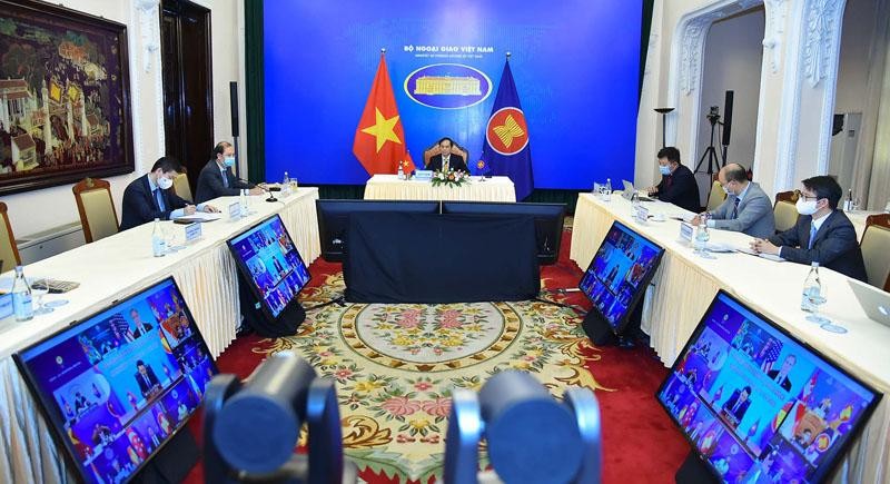 Tại Hội nghị, Bộ trưởng Bùi Thanh Sơn đề nghị Hoa Kỳ tiếp tục hỗ trợ ASEAN tiếp cận vaccine kịp thời và đầy đủ, sớm chuyển giao công nghệ sản xuất vaccine cho các nước ASEAN. Tại Hội nghị, Bộ trưởng Bùi Thanh Sơn đề nghị Hoa Kỳ tiếp tục hỗ trợ ASEAN tiếp cận vaccine kịp thời và đầy đủ, sớm chuyển giao công nghệ sản xuất vaccine cho các nước ASEAN.