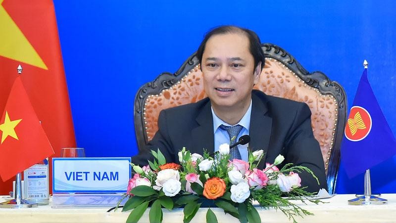 Thứ trưởng Ngoại giao Nguyễn Quốc Dũng tham dự Hội nghị trực tuyến từ Hà Nội Thứ trưởng Ngoại giao Nguyễn Quốc Dũng tham dự Hội nghị trực tuyến từ Hà Nội