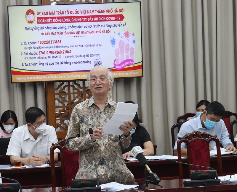 TS. KTS Đào Ngọc Nghiêm cho biết, xây dựng, cải tạo chung cư cũ là vấn đề được đặt ra đối với Hà Nội từ cách đây khoảng 30 năm, nhưng đến nay mới thực hiện được khoảng 1,2%. TS. KTS Đào Ngọc Nghiêm cho biết, xây dựng, cải tạo chung cư cũ là vấn đề được đặt ra đối với Hà Nội từ cách đây khoảng 30 năm, nhưng đến nay mới thực hiện được khoảng 1,2%.