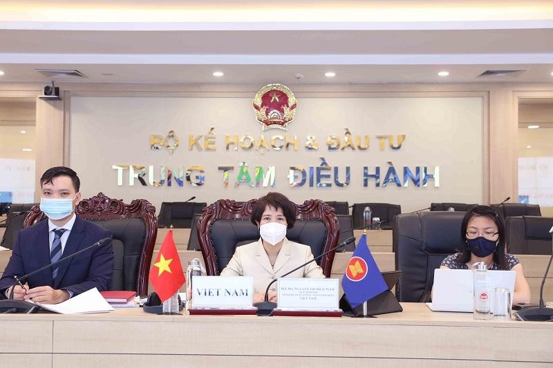 Thứ trưởng Nguyễn Thị Bích Ngọc nhận định, tác động của dịch Covid-19 đem đến nhiều thách thức cũng như cơ hội chưa từng có cho các nước ASEAN (Ảnh: Đức Trung) Thứ trưởng Nguyễn Thị Bích Ngọc nhận định, tác động của dịch Covid-19 đem đến nhiều thách thức cũng như cơ hội chưa từng có cho các nước ASEAN (Ảnh: Đức Trung)