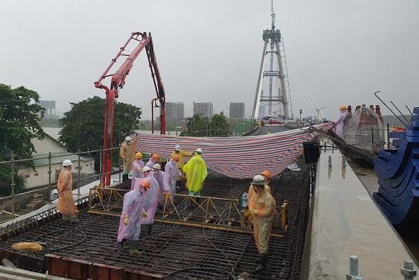 Cầu Thủ Thiêm 2 là một trong ba dự án thi công xuyên dịch tại TP.HCM. (Ảnh: Lê Toàn) Cầu Thủ Thiêm 2 là một trong ba dự án thi công xuyên dịch tại TP.HCM. (Ảnh: Lê Toàn)