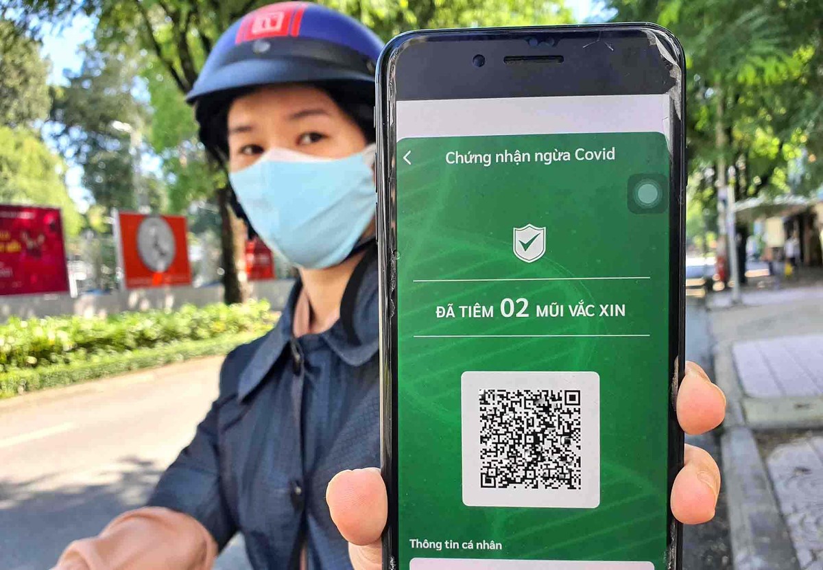 Theo chỉ thị mới, người dân sẽ quay lại cuộc sống bình thường mới và phải bảo đảm 5k và đã được tiêm vắc-xin. Theo chỉ thị mới, người dân sẽ quay lại cuộc sống bình thường mới và phải bảo đảm 5k và đã được tiêm vắc-xin.