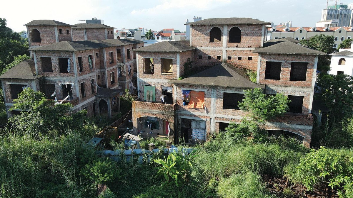 Hiện có hơn 200 dự án bất động sản ở TP.HCM và Hà Nội bị ách tắc vì vướng pháp lý. Ảnh: Dũng Minh Hiện có hơn 200 dự án bất động sản ở TP.HCM và Hà Nội bị ách tắc vì vướng pháp lý. Ảnh: Dũng Minh