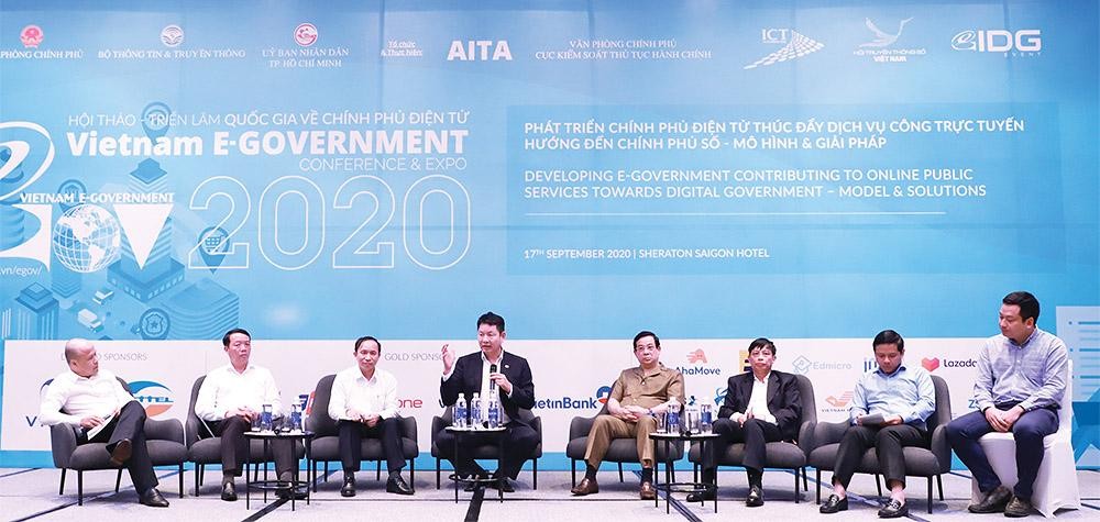 Miệt mài hơn 30 năm qua, ông Trương Gia Bình đã “truyền lửa” cho nhiều thế hệ doanh nhân Việt.