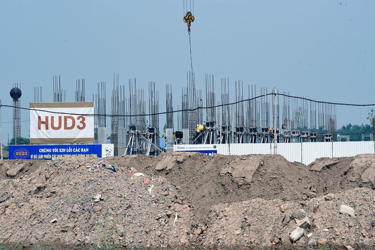 Nhiều dự án được thi công trở lại ngay khi hết giãn cách. Ảnh: Dũng Minh