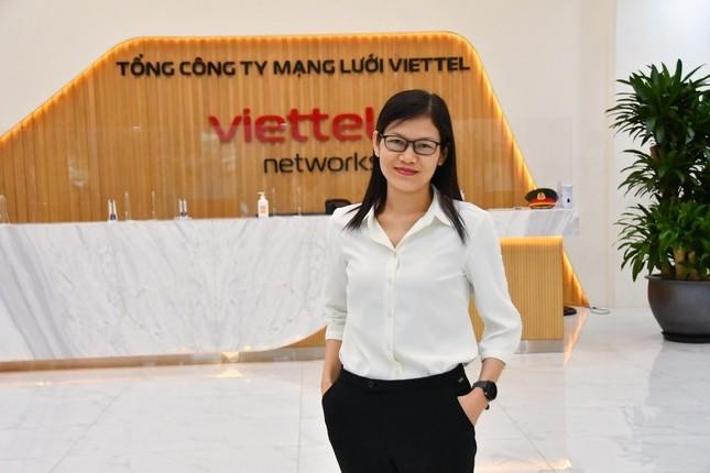 Hải Yến là người Viettel đầu tiên sở hữu chứng chỉ ITIL, cũng là nữ ITIL Expert đầu tiên ở Việt Nam. Hải Yến là người Viettel đầu tiên sở hữu chứng chỉ ITIL, cũng là nữ ITIL Expert đầu tiên ở Việt Nam.