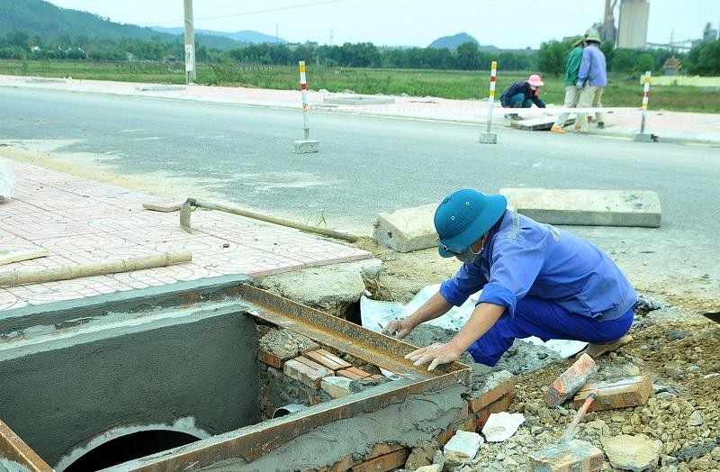Hạ tầng tại khu TĐC Quỳnh Vinh, TX. Hoàng Mai đang được hoàn thiện những hạng mục cuối cùng Hạ tầng tại khu TĐC Quỳnh Vinh, TX. Hoàng Mai đang được hoàn thiện những hạng mục cuối cùng