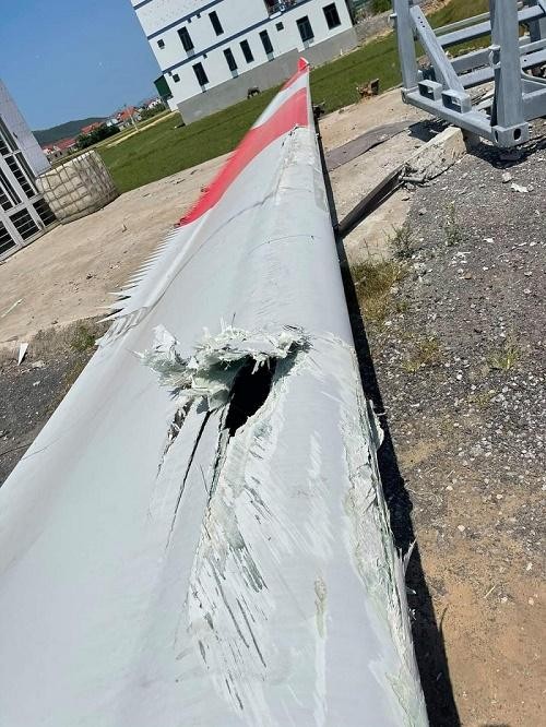 Trong quá trình vận chuyển đã có những cánh quạt bị va chạm Trong quá trình vận chuyển đã có những cánh quạt bị va chạm