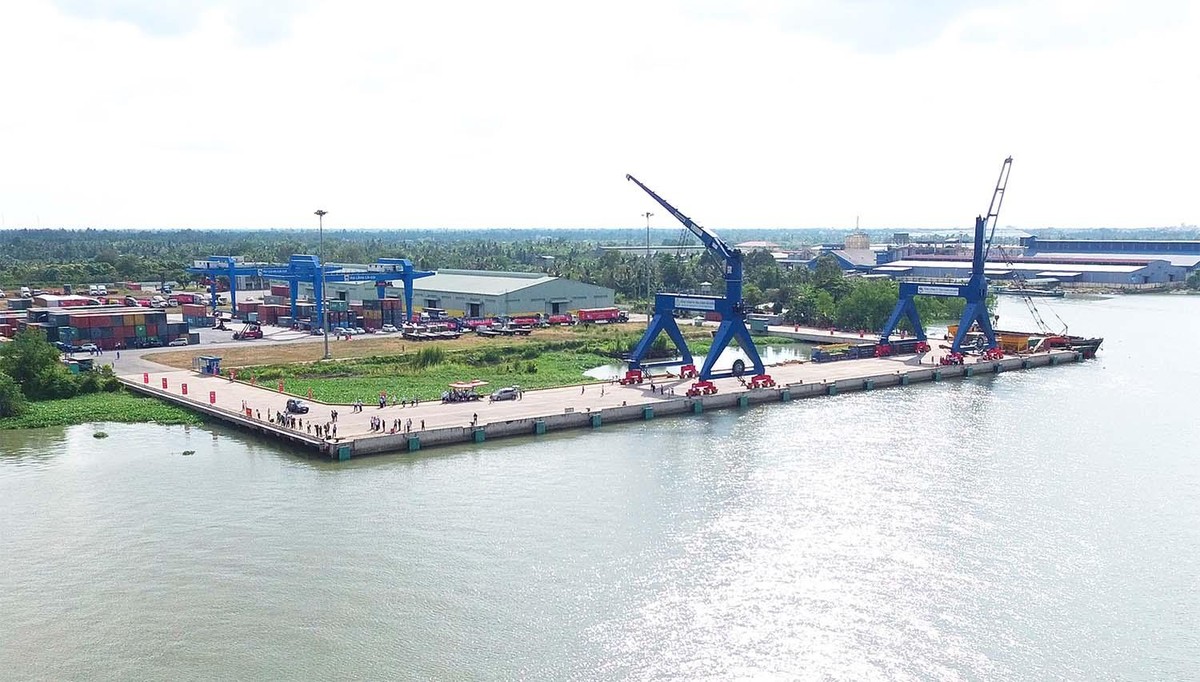 Tỉnh Trà Vinh đang tập trung kêu gọi đầu tư vào Khu kinh tế Định An, Khu công nghiệp Cổ Chiên và các cụm công nghiệp. Trong ảnh: Một góc Khu kinh tế Định An Tỉnh Trà Vinh đang tập trung kêu gọi đầu tư vào Khu kinh tế Định An, Khu công nghiệp Cổ Chiên và các cụm công nghiệp. Trong ảnh: Một góc Khu kinh tế Định An