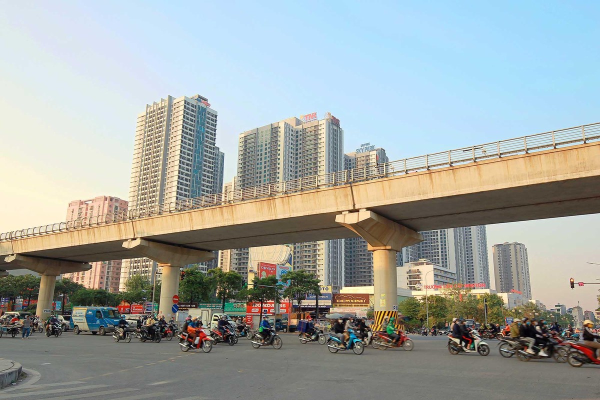 Lưu ý vì lần đầu tiên giải phóng mặt bằng liên quan đến công trình ngầm, chưa có cơ chế cụ thể, Bí thư Thành ủy Đinh Tiến Dũng đề nghị Ban Cán sự đảng UBND TP báo cáo Thường trực Thành ủy xem xét cho ý kiến để trình HĐND TP cho phép UBND TP ban hành cơ chế để tiến hành giải phóng mặt bằng, phấn đấu ban hành cơ chế này ngay trong tháng 12/2021 để tổ chức thực hiện.