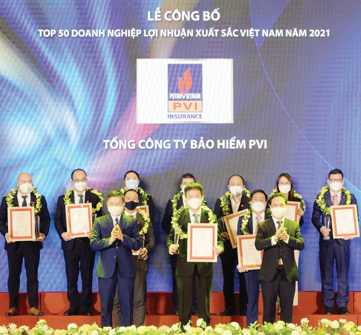 Bảo hiểm PVI vinh dự nhận giải thưởng Top 50 doanh nghiệp lợi nhuận xuất sắc Việt Nam Bảo hiểm PVI vinh dự nhận giải thưởng Top 50 doanh nghiệp lợi nhuận xuất sắc Việt Nam