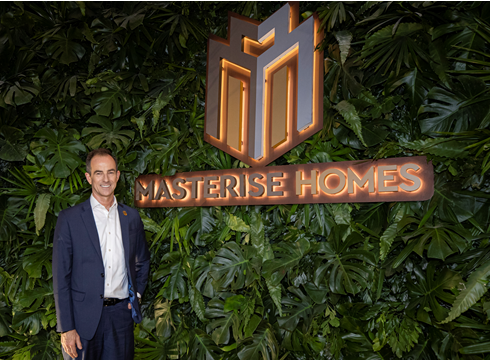 Ông Julian Wyatt với hơn 33 năm kinh nghiệm quản lý và vận hành bất động sản tại Anh và châu Á. Ông Julian Wyatt với hơn 33 năm kinh nghiệm quản lý và vận hành bất động sản tại Anh và châu Á.