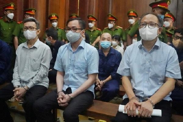 Các bị cáo tại tòa. Các bị cáo tại tòa.