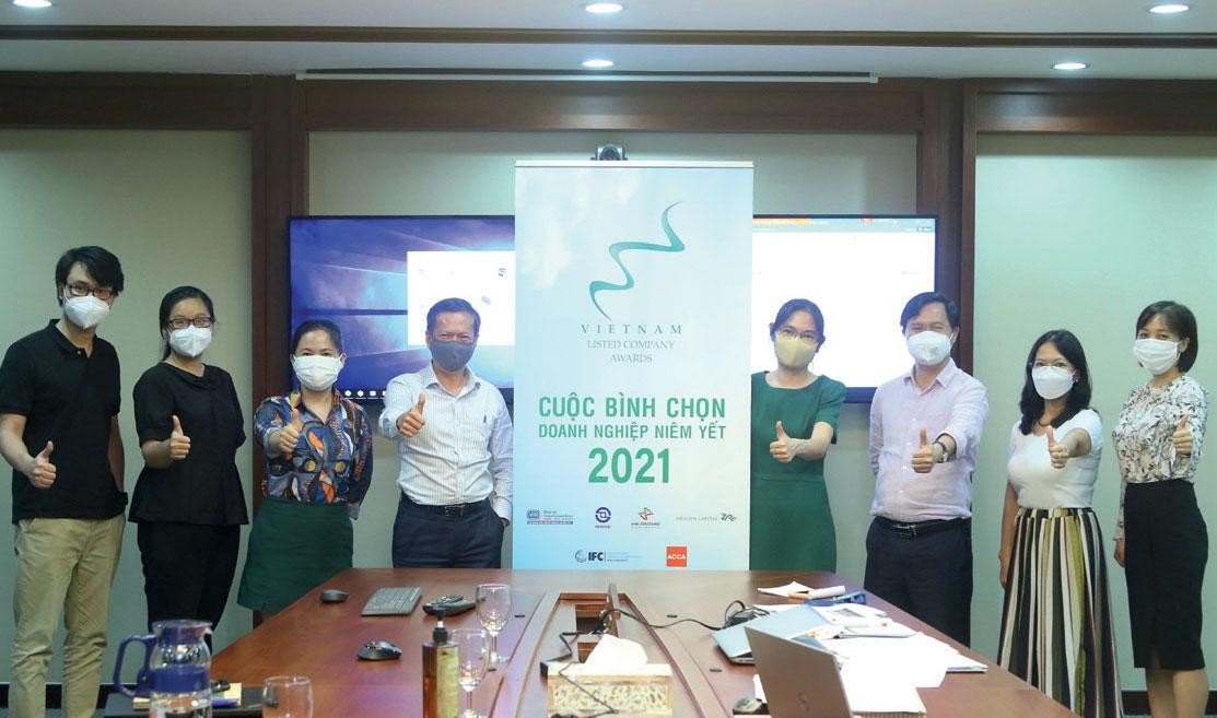 Buổi chấm giải kết thúc vào lúc 19 giờ ngày 29/10/2021. Lễ công bố và vinh danh các doanh nghiệp tốt nhất diễn ra trong tháng 12/2021