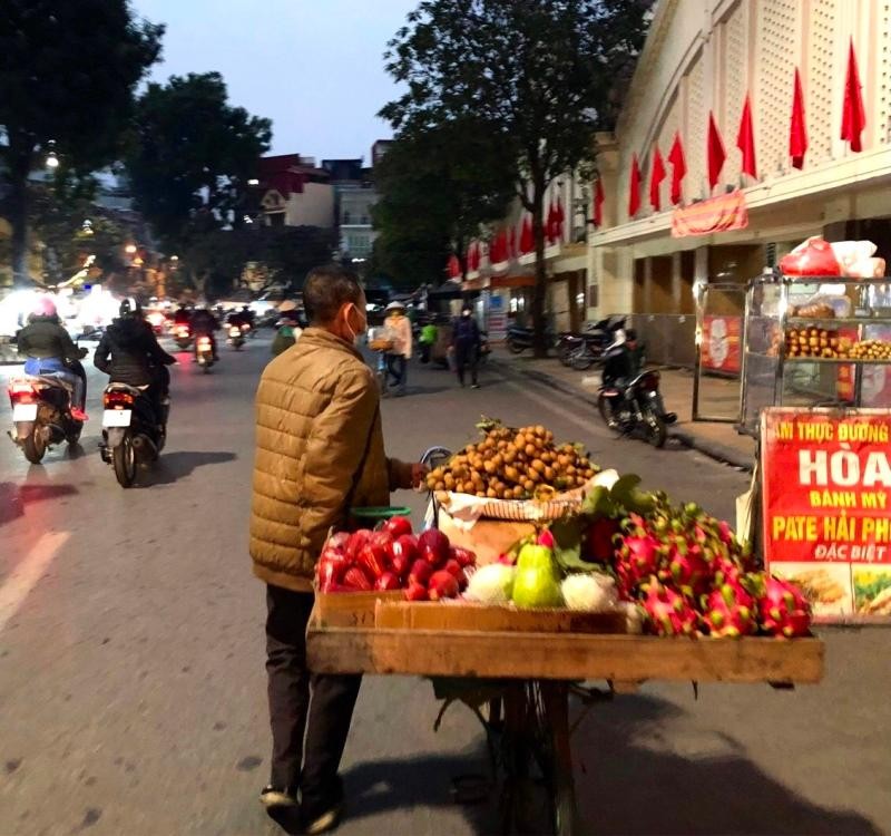 Tết Dương lịch đang đến gần nhưng những người lao động tại Hà Nội vẫn đầy những nỗi lo cơm áo Tết Dương lịch đang đến gần nhưng những người lao động tại Hà Nội vẫn đầy những nỗi lo cơm áo