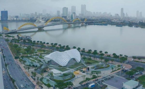 Toàn cảnh công viên APEC gắn với cảnh quan sông Hàn, hứa hẹn là điểm tham quan mới của du khách và người dân Thành phố Toàn cảnh công viên APEC gắn với cảnh quan sông Hàn, hứa hẹn là điểm tham quan mới của du khách và người dân Thành phố