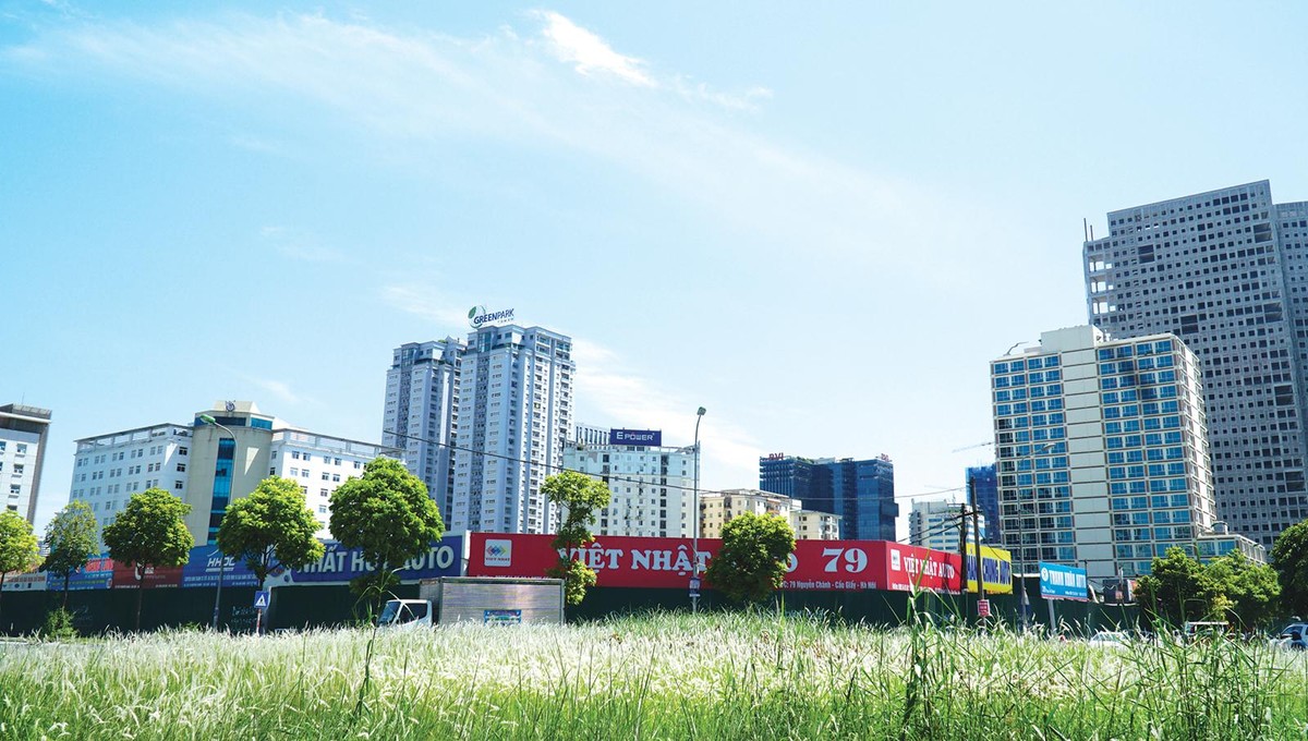 Nguồn cung chung cư ở Hà Nội rất hạn chế, giao dịch chủ yếu diễn ra ở các dự án cũ. Ảnh: Dũng Minh